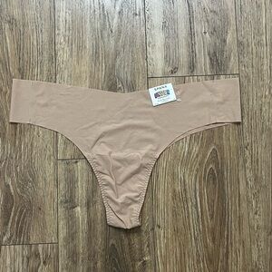 NWT SPANX Under Statements Naked 2.0 Nude Light As Air Thong Panty 2X $20 MSRP